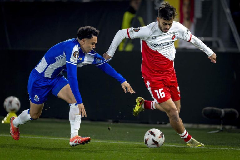 FC Utrecht vs FC Porto (00:45 – 07/11) | Xem lại trận đấu