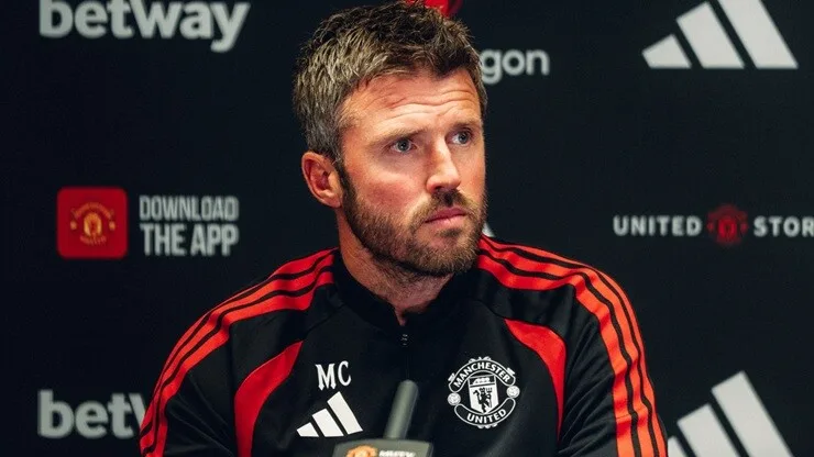 Carrick kêu gọi vụ việc của Man City sớm được giải quyết